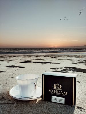 Vahdam tea at the beach